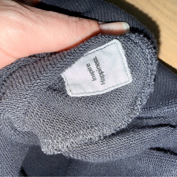 Vuori Men's Navy Crewneck Sweatshirt - Large - Picture 8 of 8